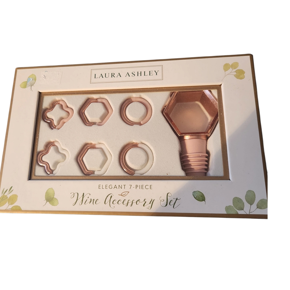 Laura Ashley Wine Accessory Kit Set of 6 Wine Glass Charms New In Box Sealed‎